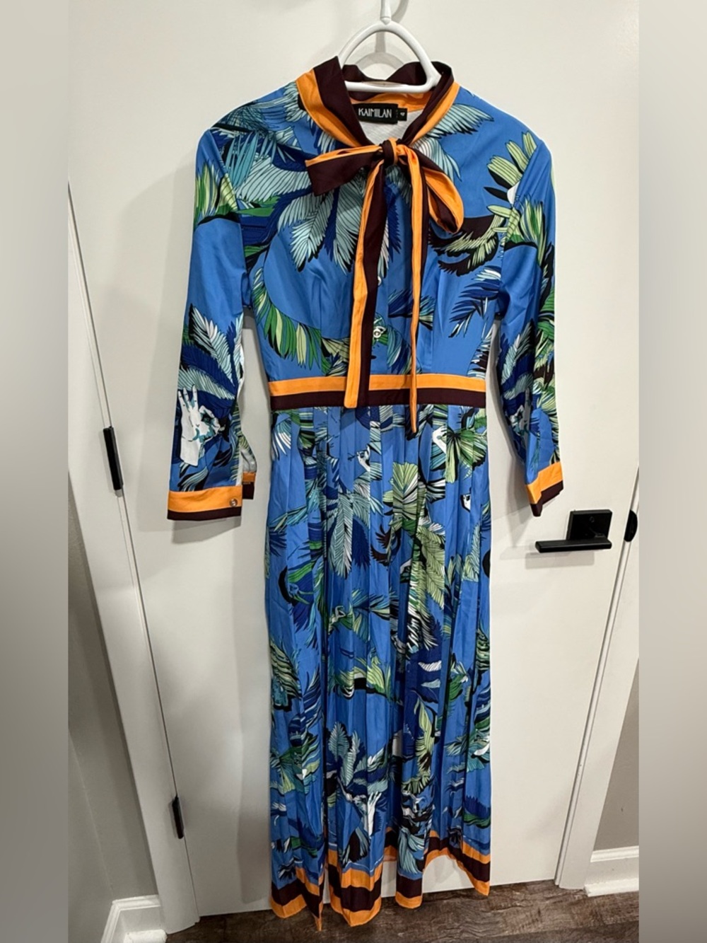 Kaimilan Designer Maxi Dress Size 4 Blue Tropical Bird Print Bow Neck Pleated
